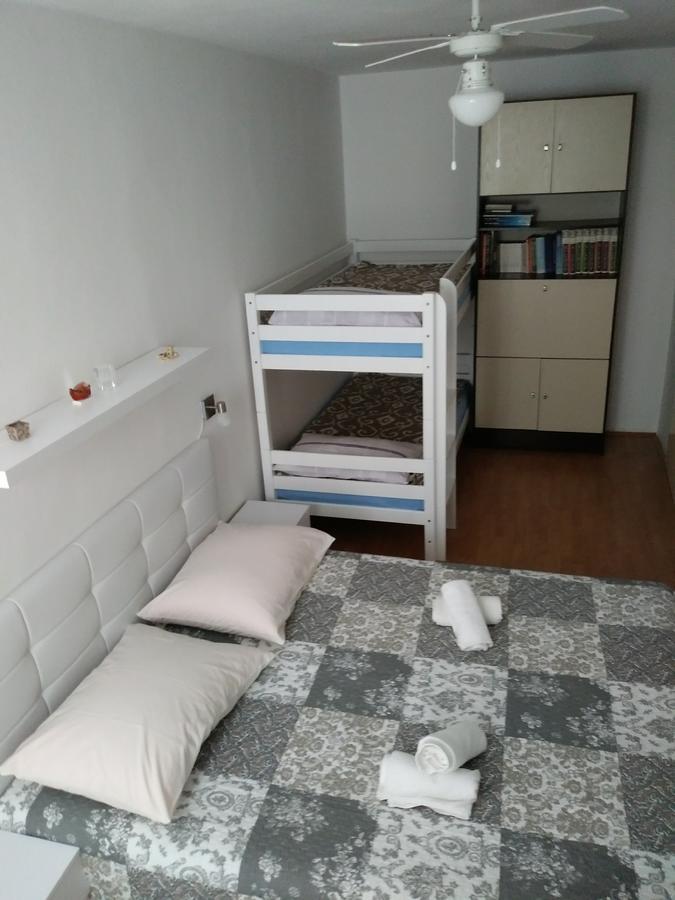 Apartment Doris Primošten Eksteriør bilde